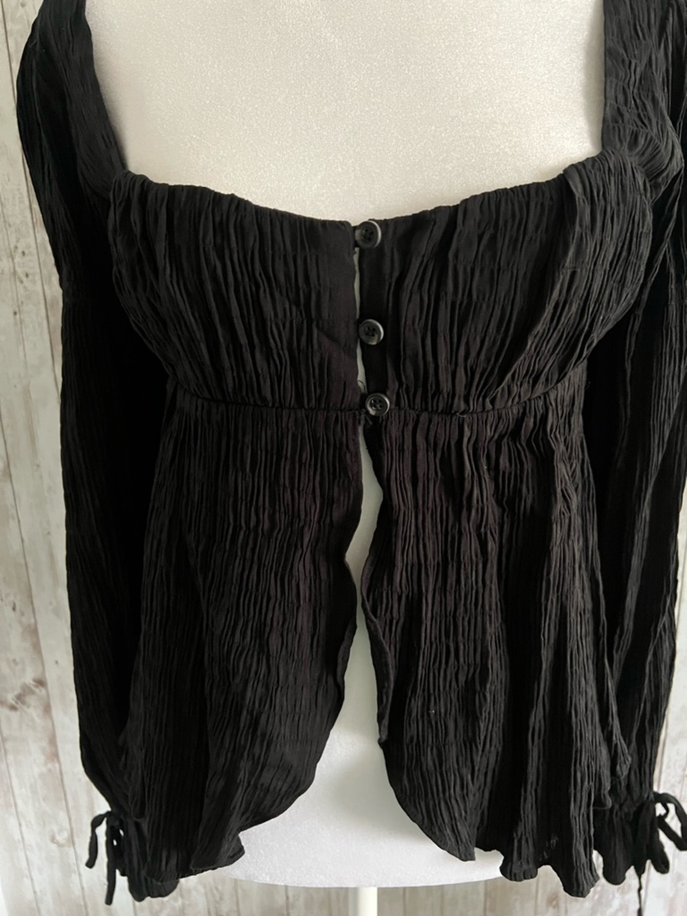Urban Outfitters Allie Black Ruched Tie Sleeve Square-Neck Buttoned Blouse Small - Picture 3 of 5